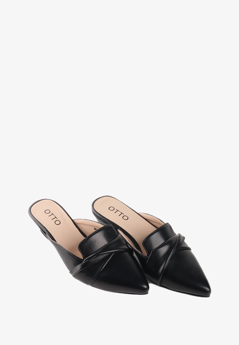 WILENA POINTED TOE PUMPS