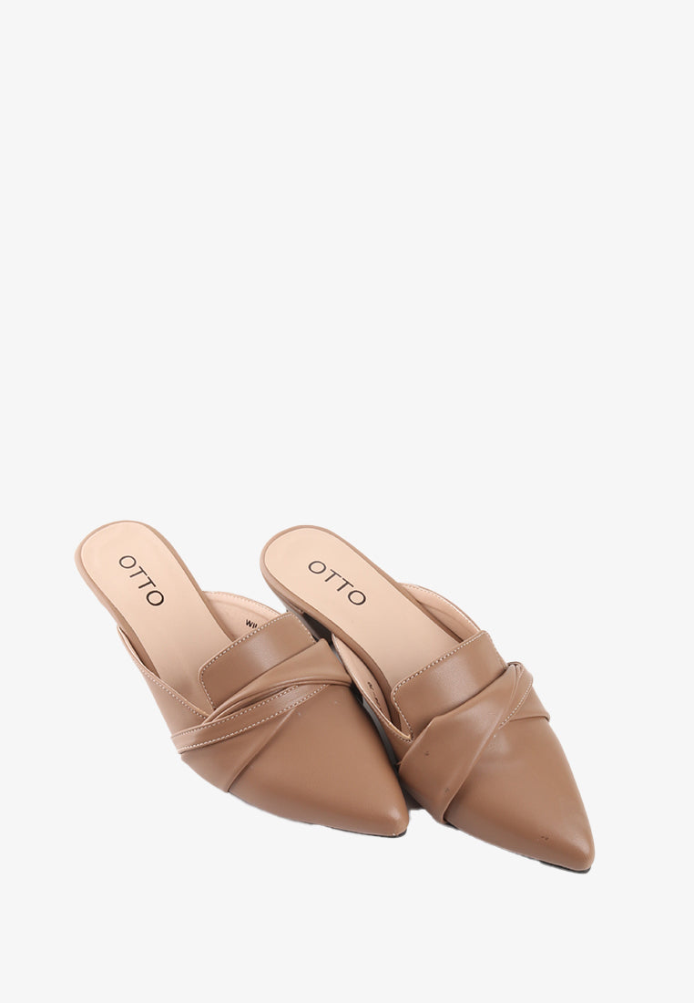 WILENA POINTED TOE PUMPS