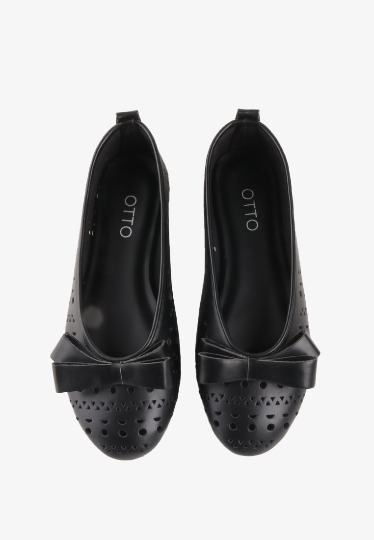 ROSELIA PERFORATED FLATS