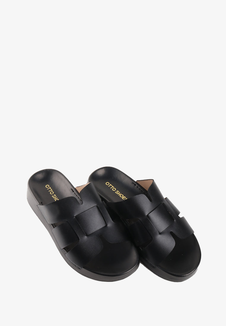 YUKEE SLIDE SANDALS