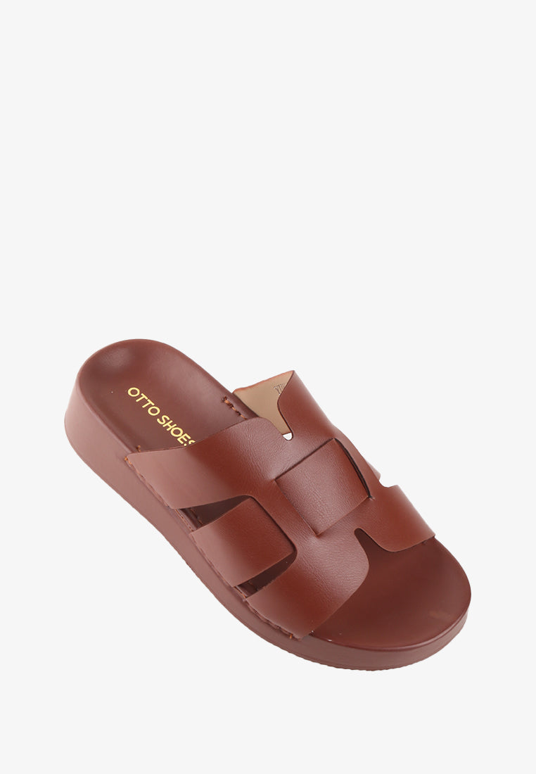 YUKEE SLIDE SANDALS