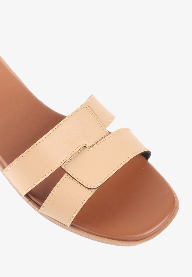 AUDREY FLAT SANDALS