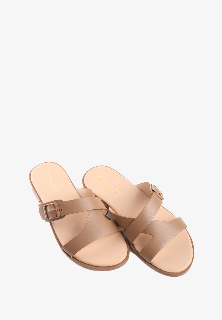 LORIE BUCKLE SANDALS