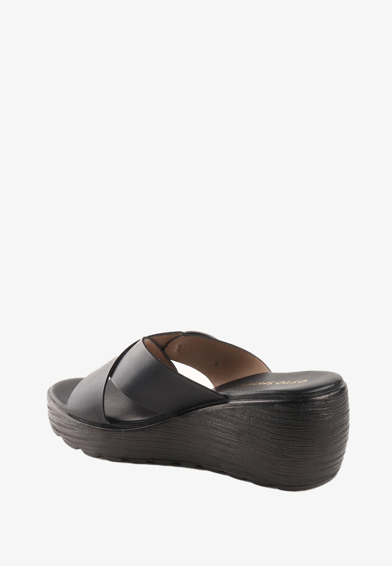CIARA MID WEDGE CROSS SANDALS