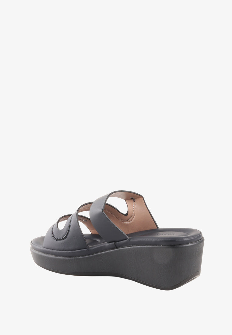 LEONNA TRI STRAP SANDALS