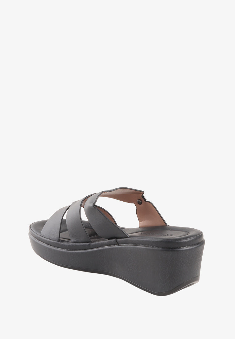 DANA CROSS SLIDE SANDALS