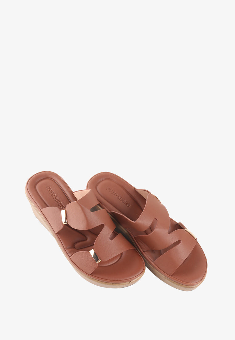 DANA CROSS SLIDE SANDALS