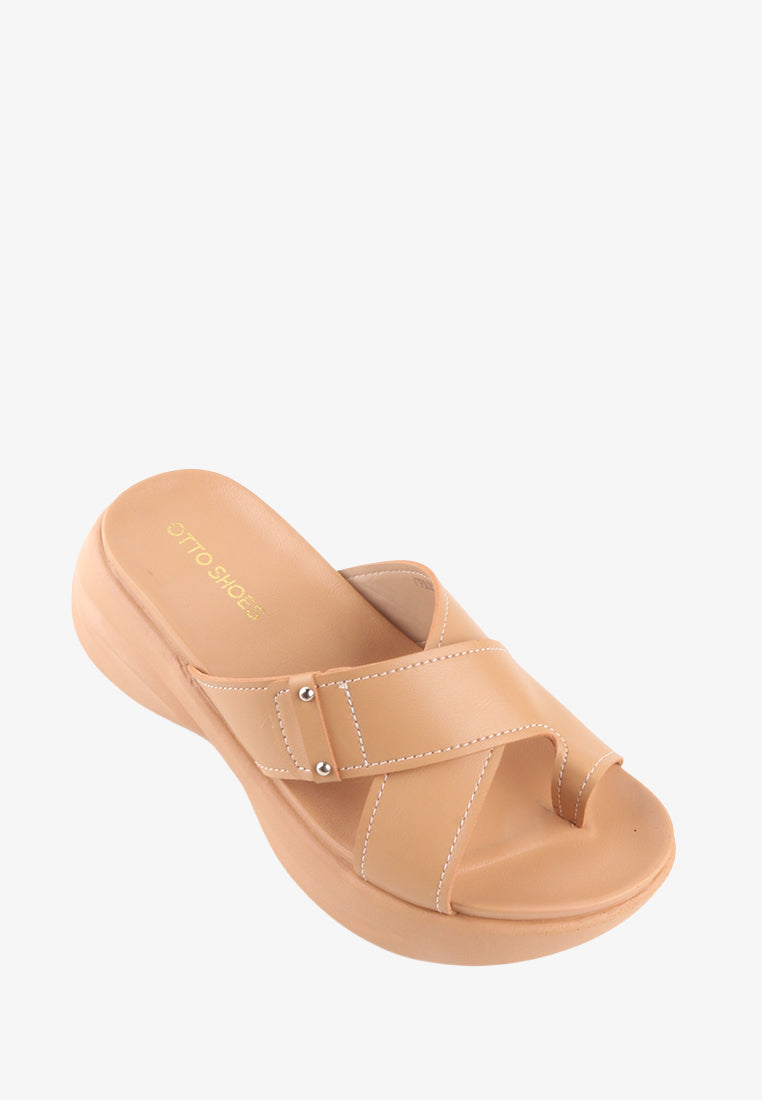 CELESTIA CROSS STRAP TOE RING SANDALS