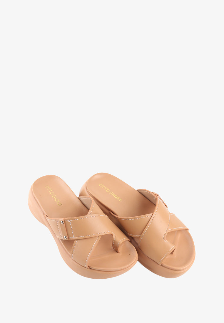CELESTIA CROSS STRAP TOE RING SANDALS