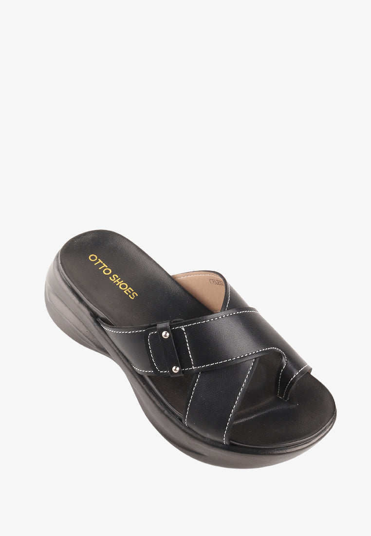 CELESTIA CROSS STRAP TOE RING SANDALS