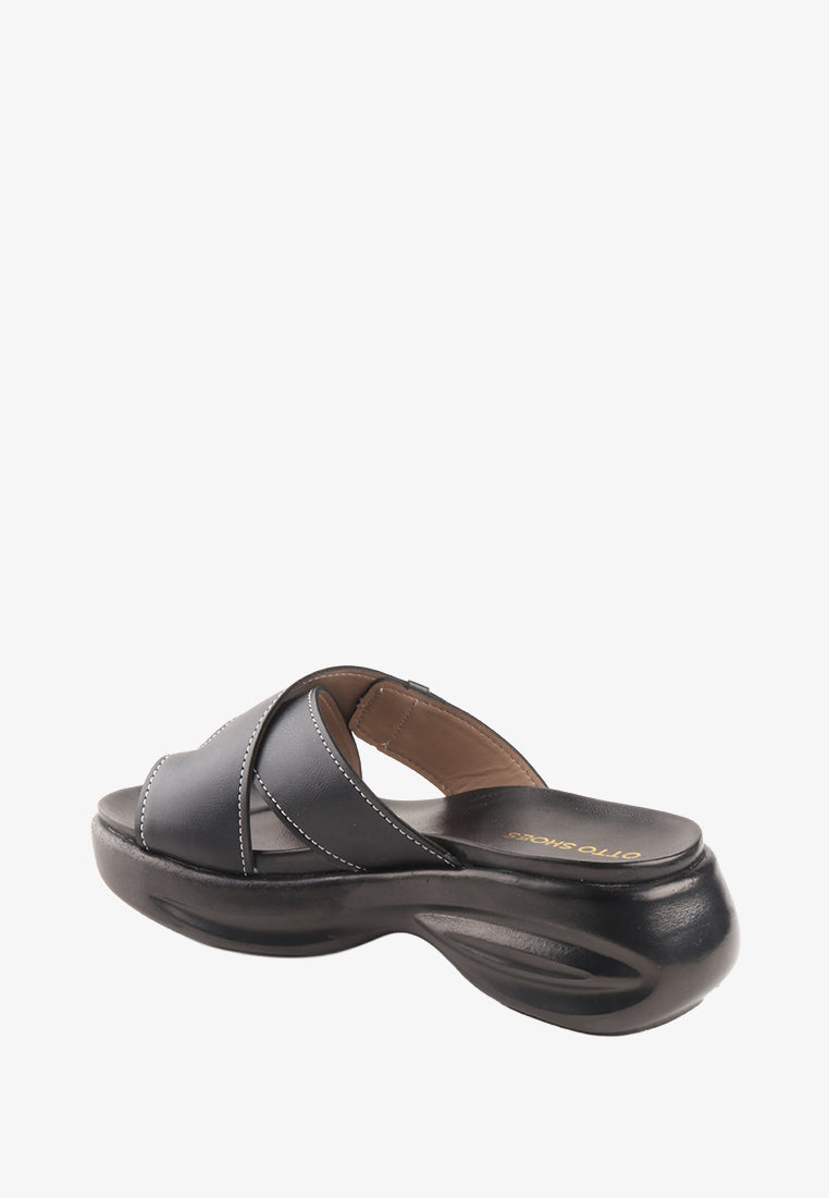 CELESTIA CROSS STRAP TOE RING SANDALS