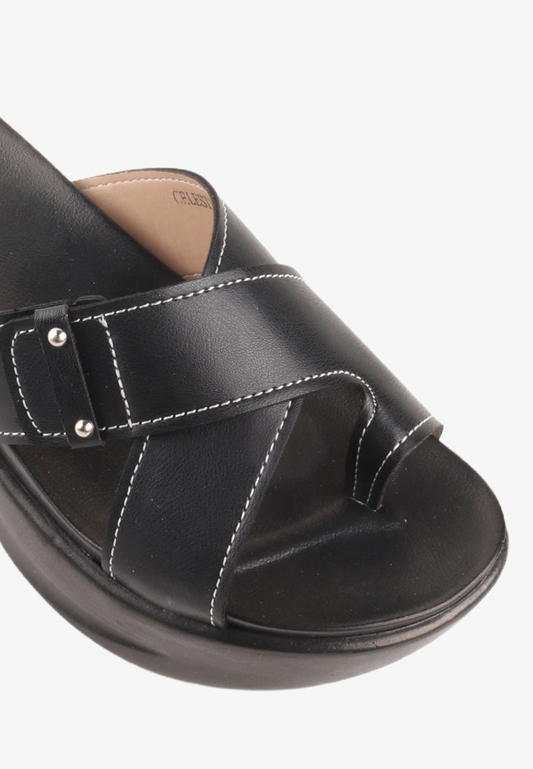 CELESTIA CROSS STRAP TOE RING SANDALS