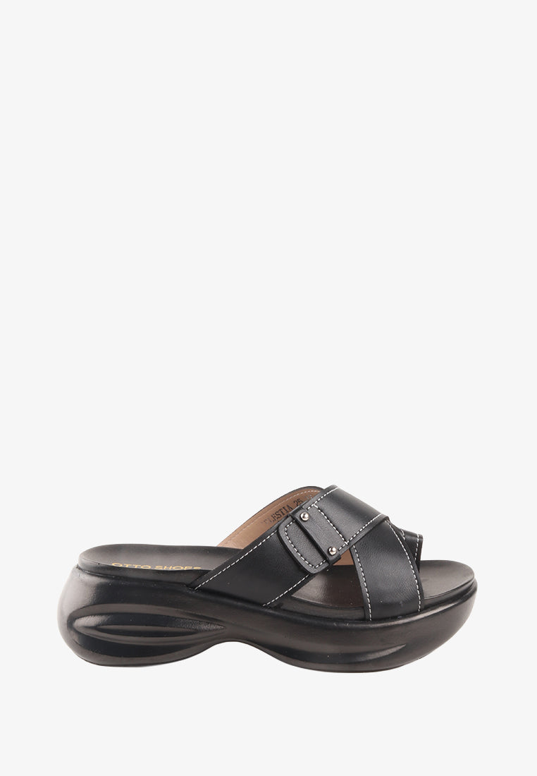 CELESTIA CROSS STRAP TOE RING SANDALS