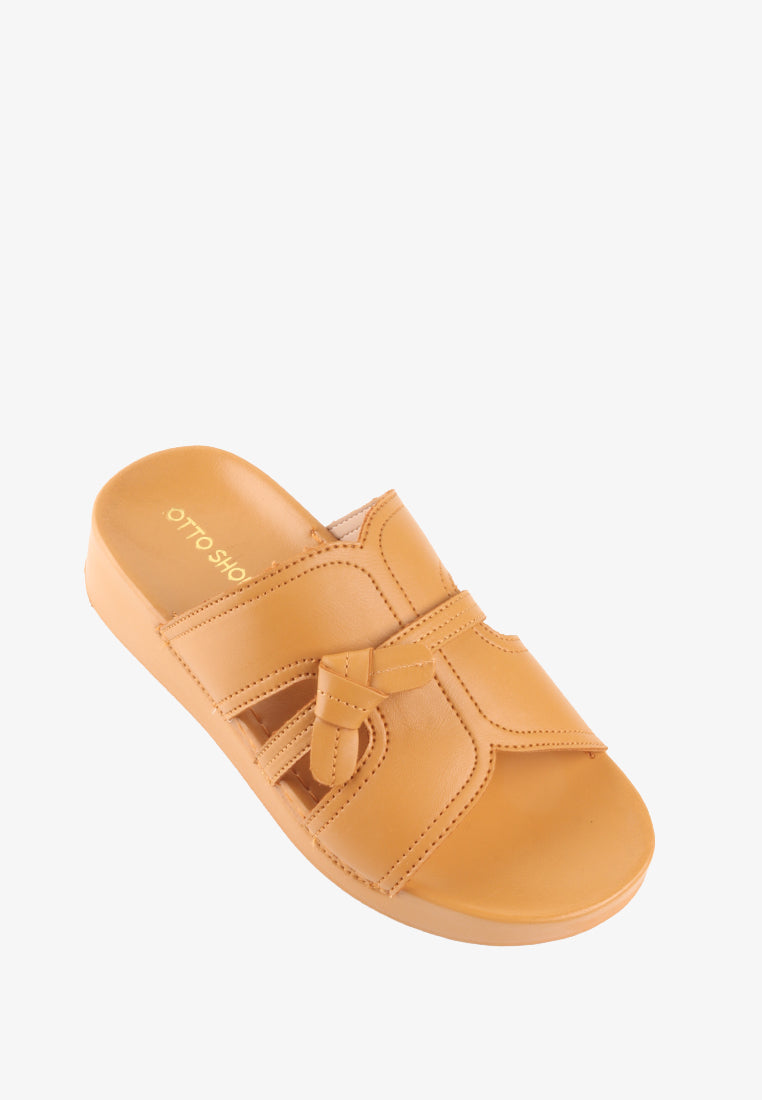 KIM WIDE STRAP SANDALS