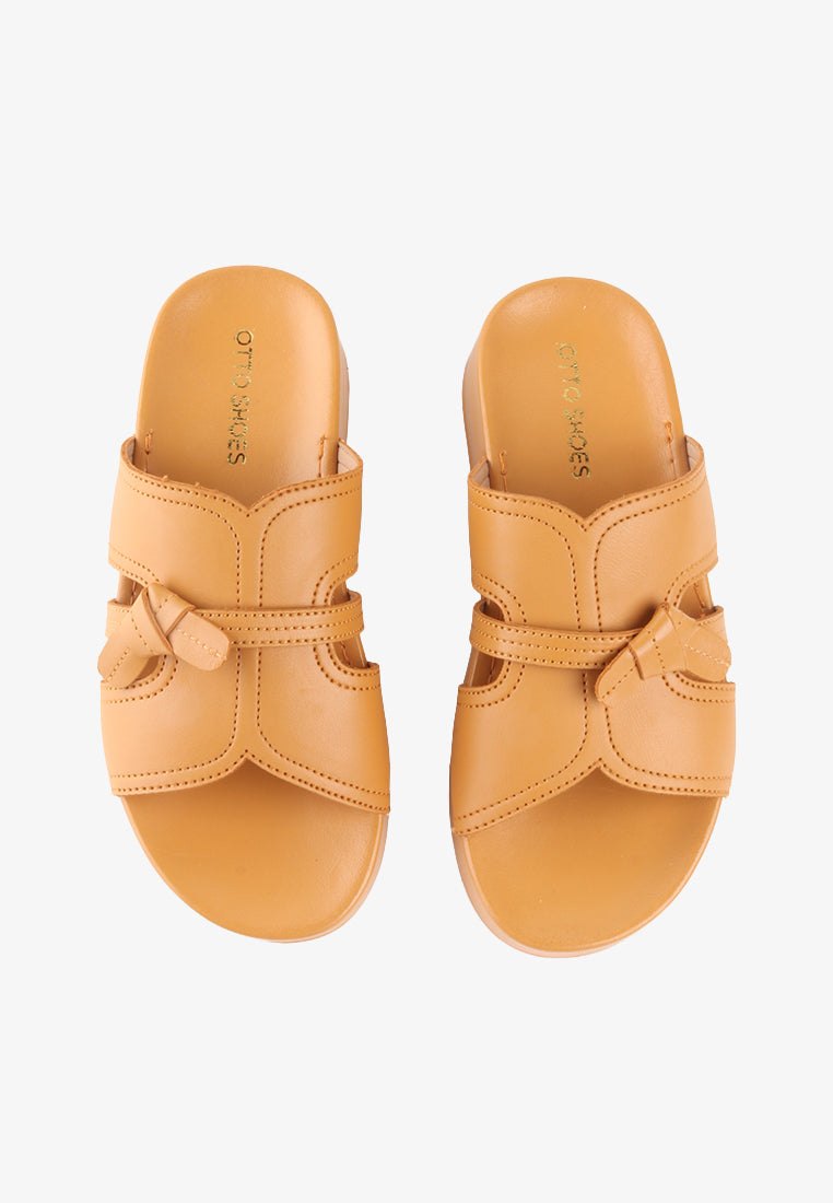 KIM WIDE STRAP SANDALS