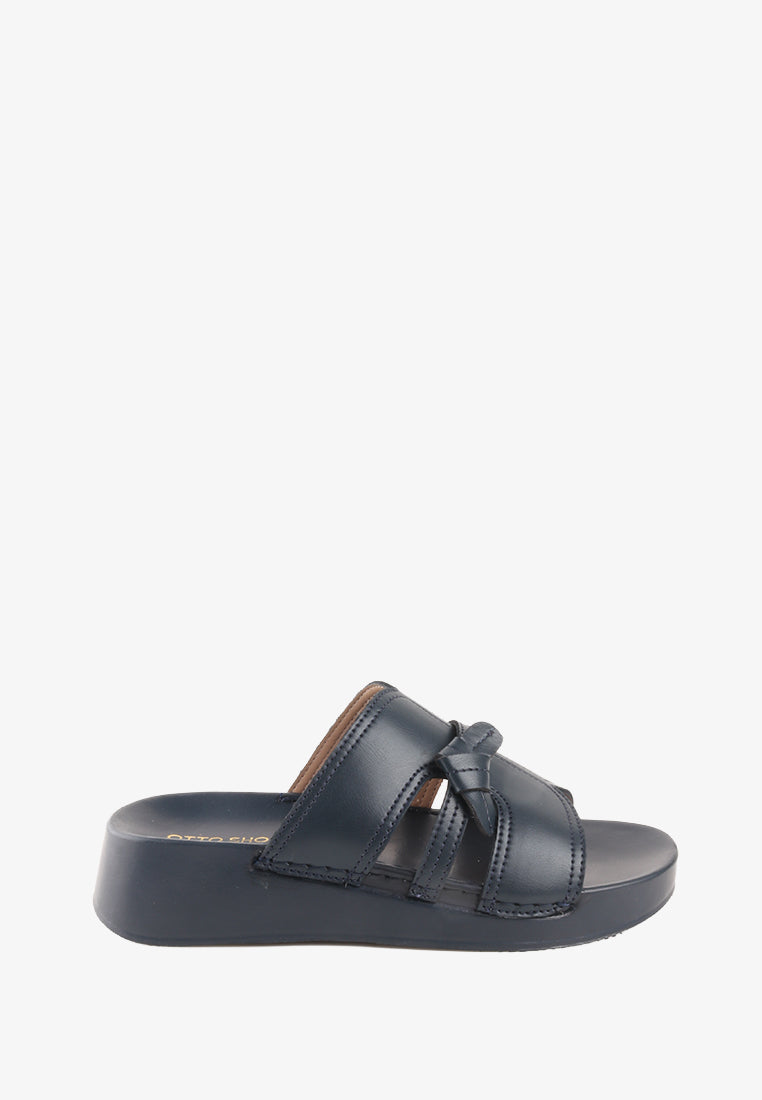 KIM WIDE STRAP SANDALS