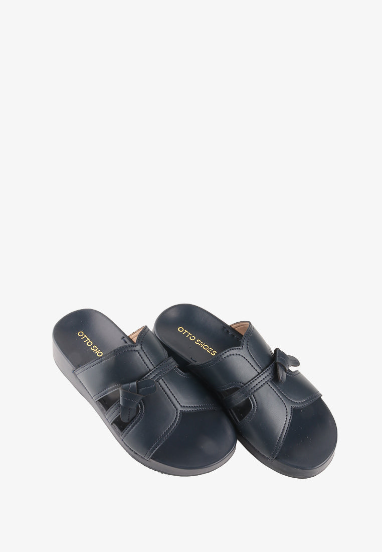 KIM WIDE STRAP SANDALS