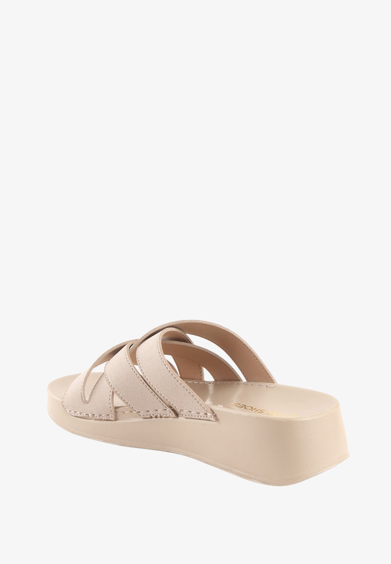 ALLIYAH CRISS CROSS SANDALS