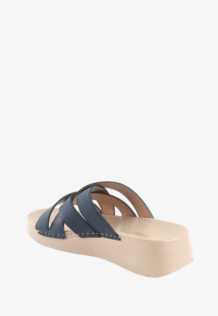 ALLIYAH CRISS CROSS SANDALS