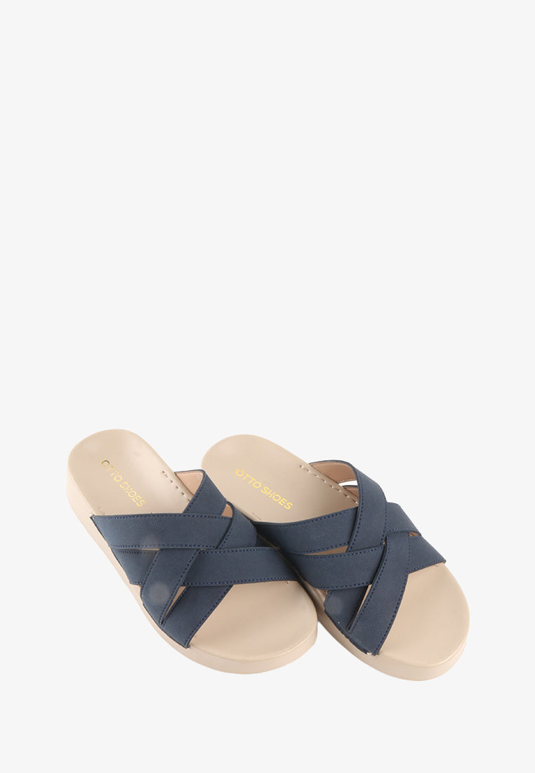ALLIYAH CRISS CROSS SANDALS