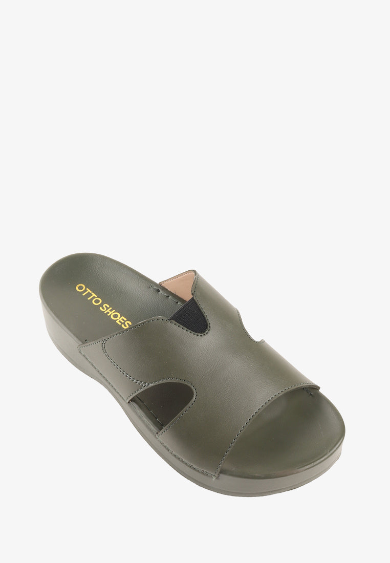 AZRA WIDE STRAP SANDALS