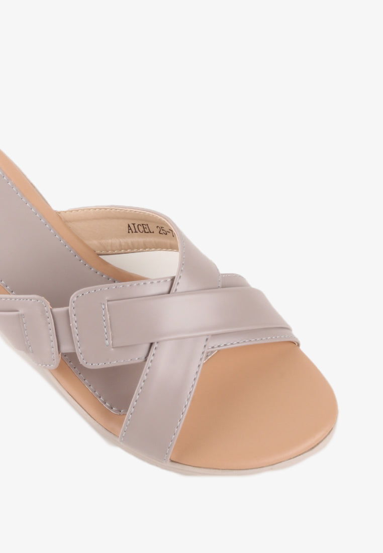 AICEL CROSS STRAP SANDALS