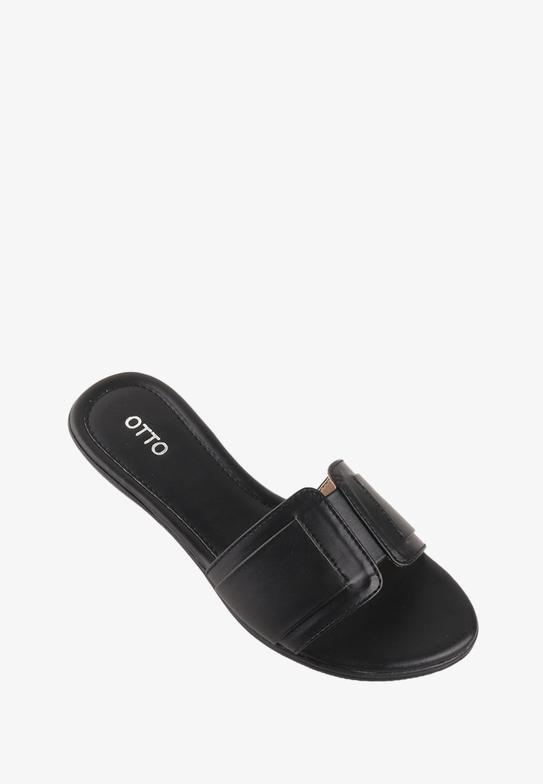 STARLA FLAT SANDALS