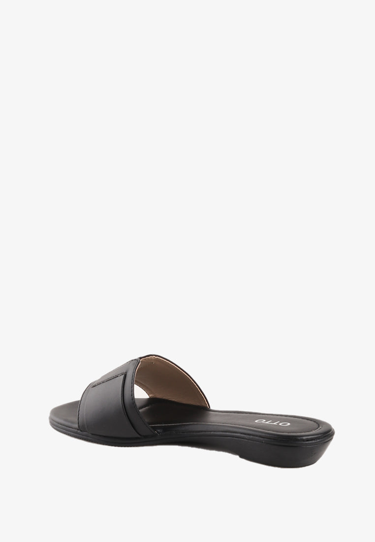 STARLA FLAT SANDALS