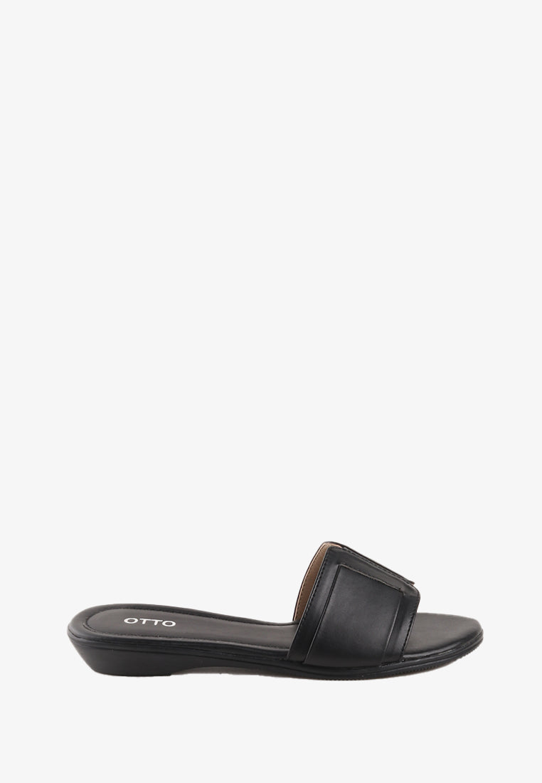 STARLA FLAT SANDALS