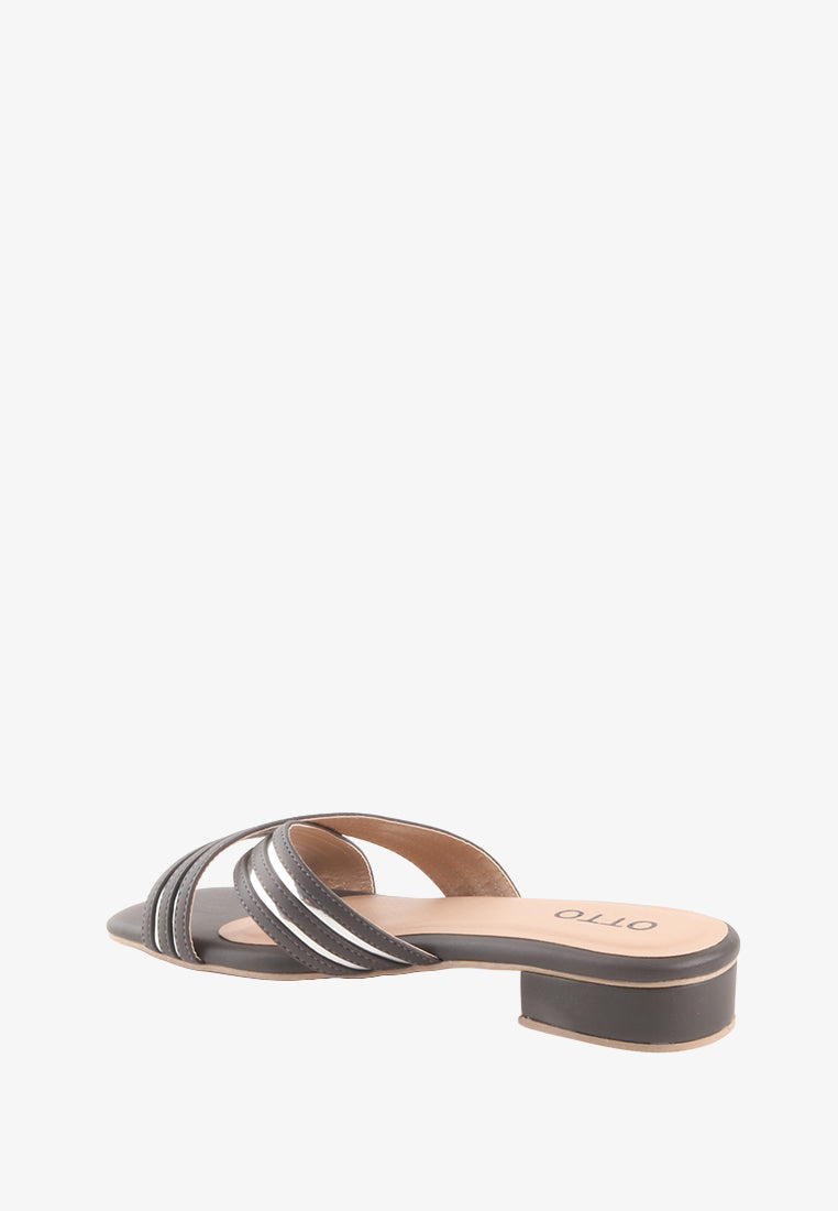 EDERLINE CROSS STRAP METALLIC SANDALS