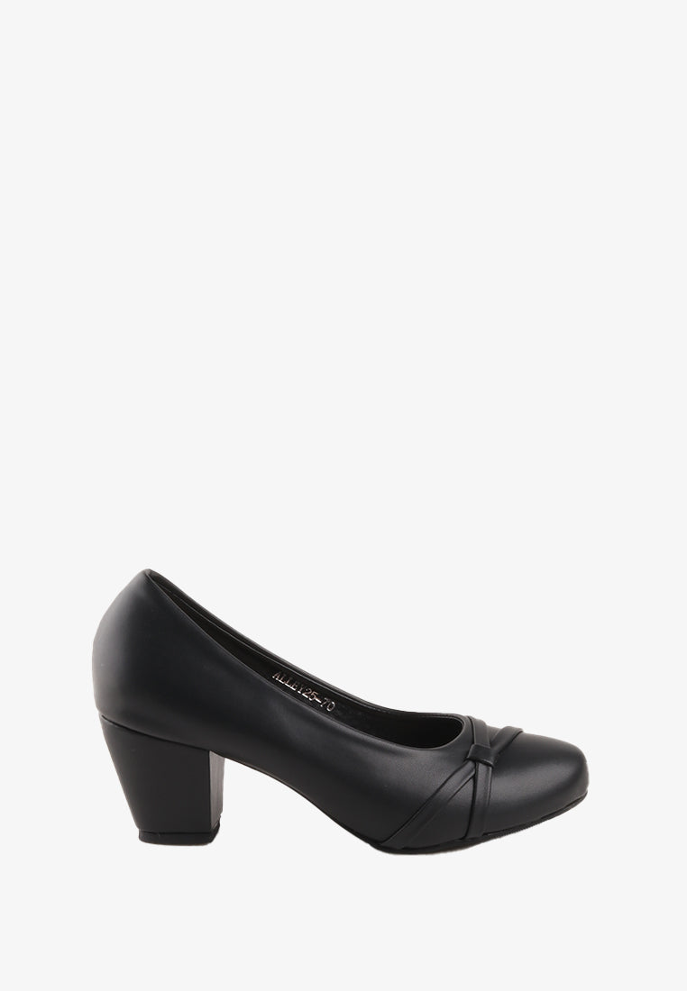 ALLEY HEELED PUMPS