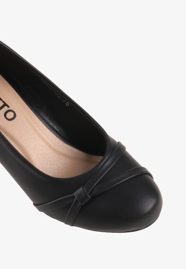 ALLEY HEELED PUMPS