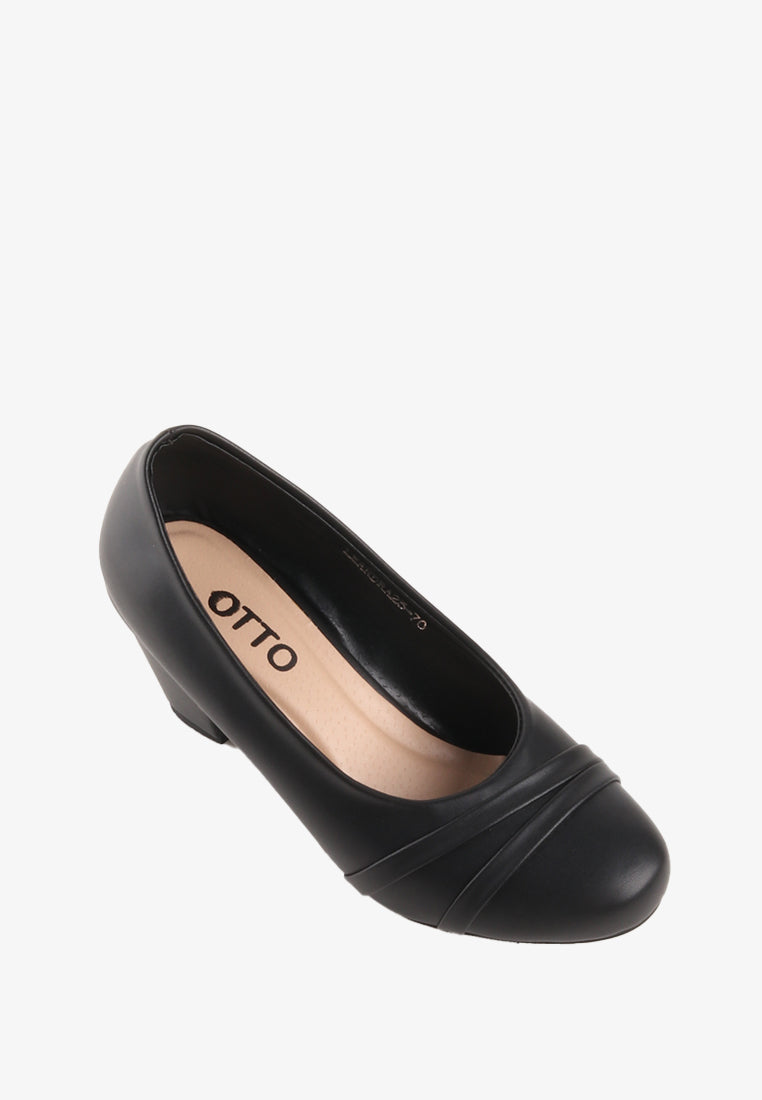 LEANDRA HEELED PUMPS