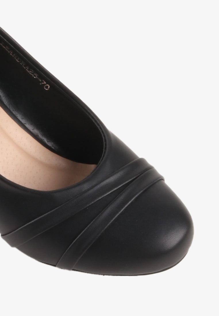 LEANDRA HEELED PUMPS