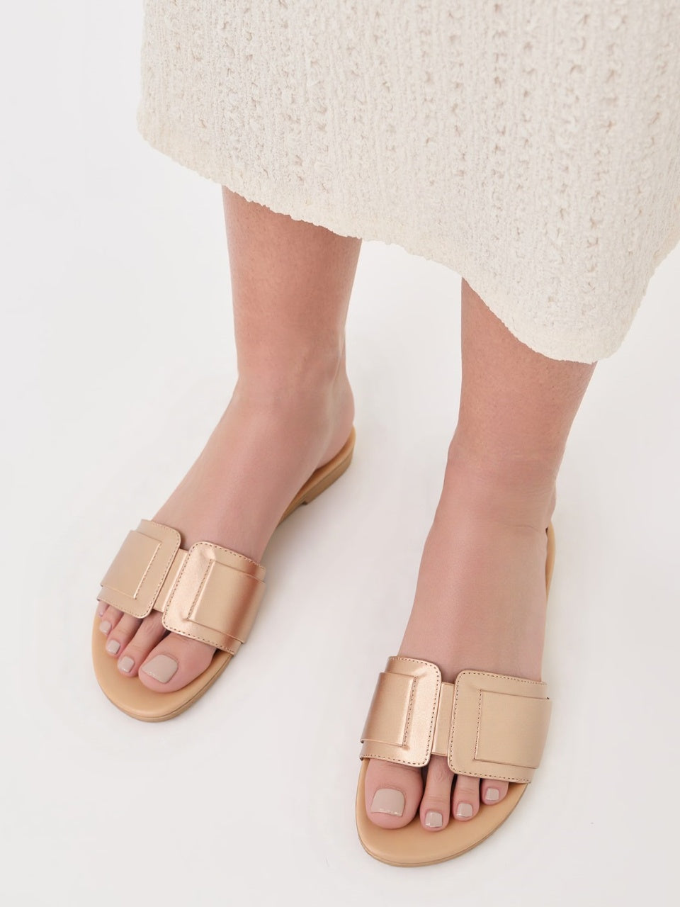STARLA FLAT SANDALS
