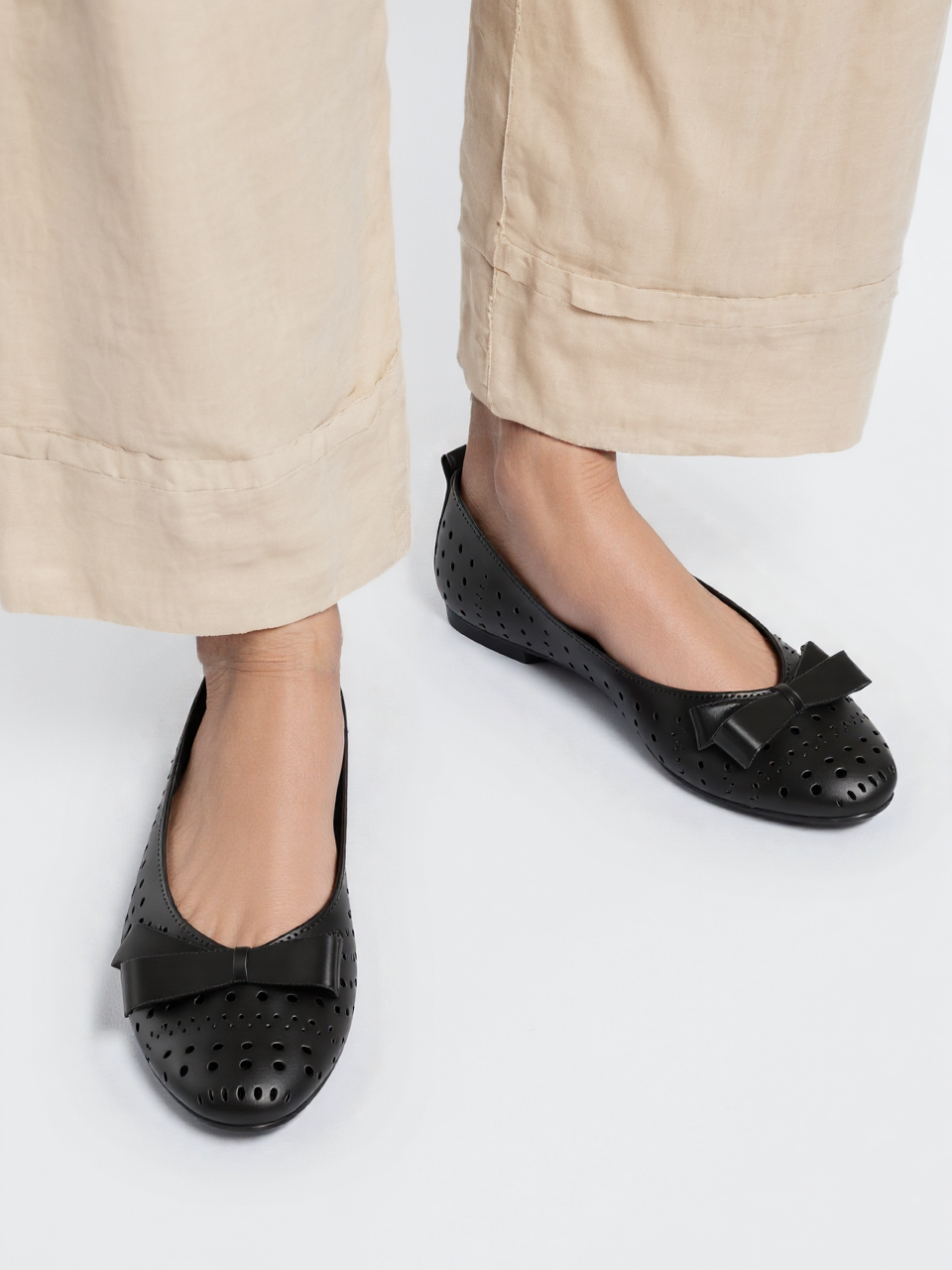 ROSELIA PERFORATED FLATS