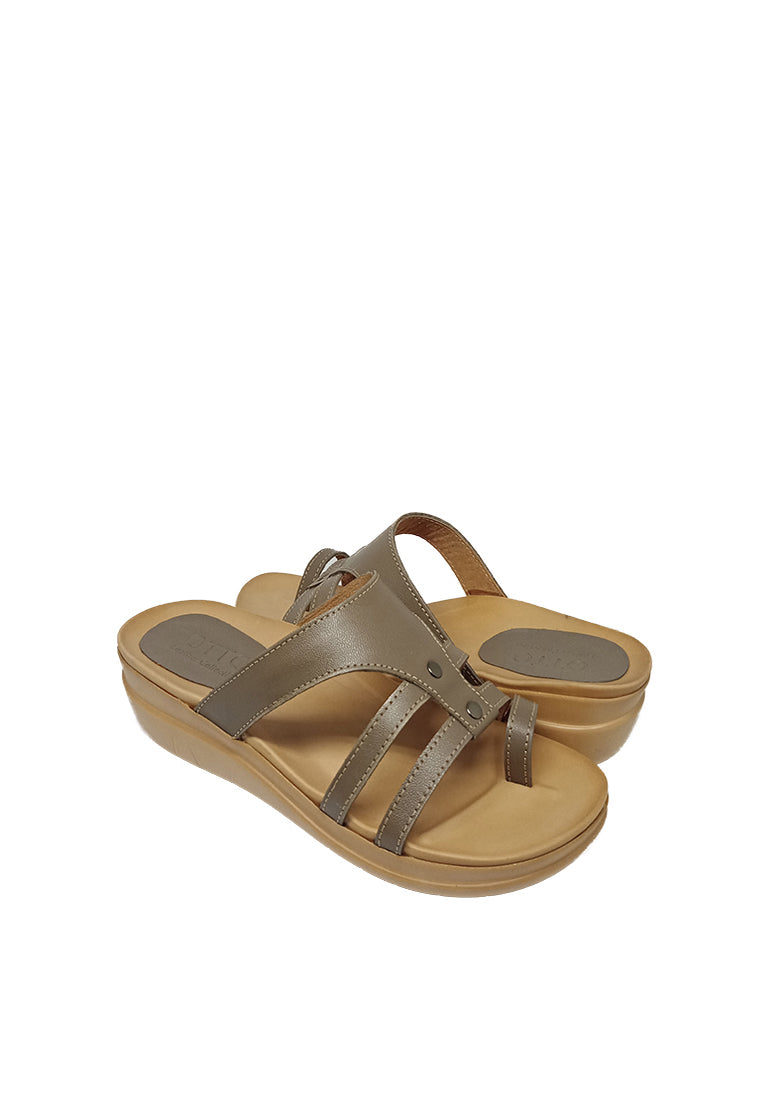 MID WEDGE SANDALS IN TAUPE