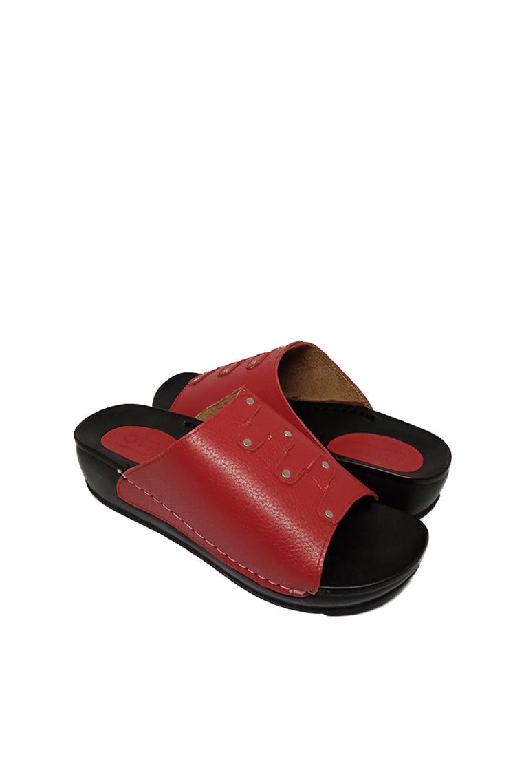 MID WEDGE SANDALS IN RED
