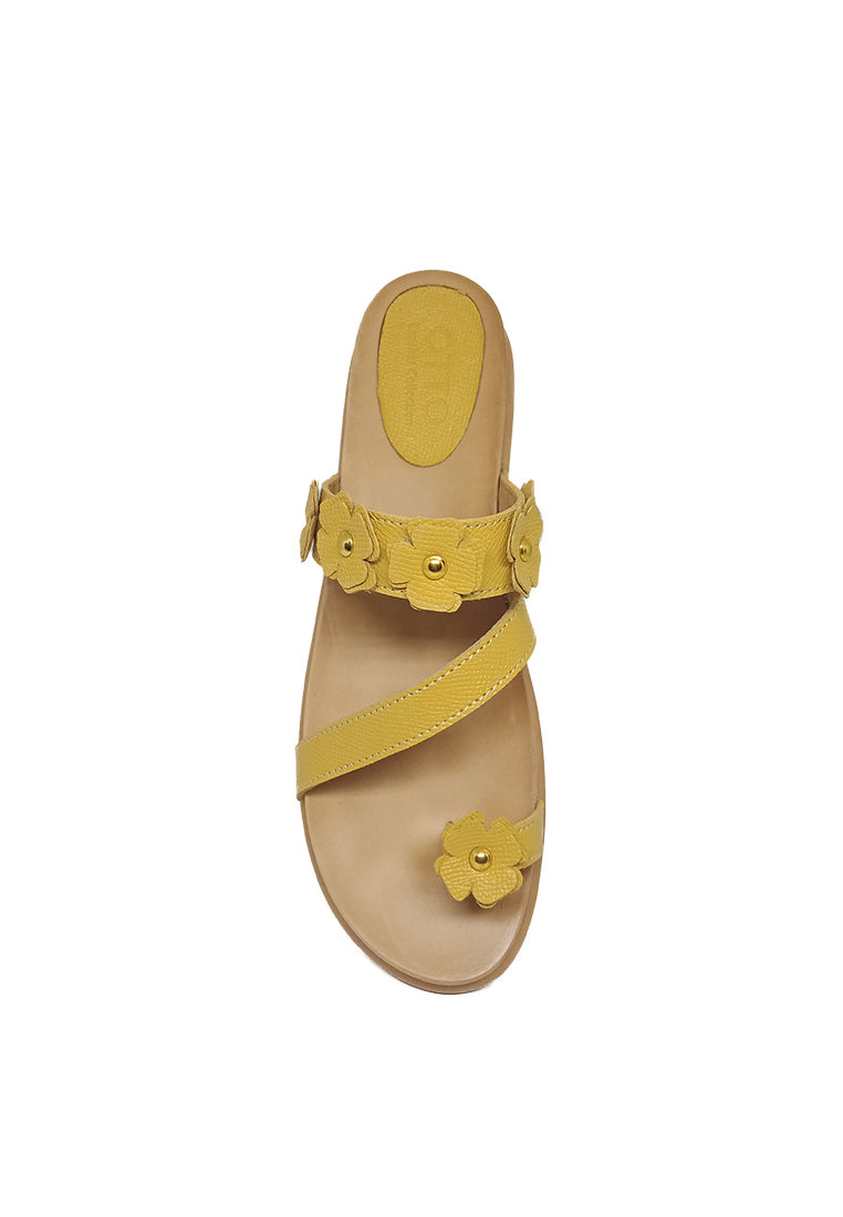 FLORAL FLAT SANDALS IN YELLOW