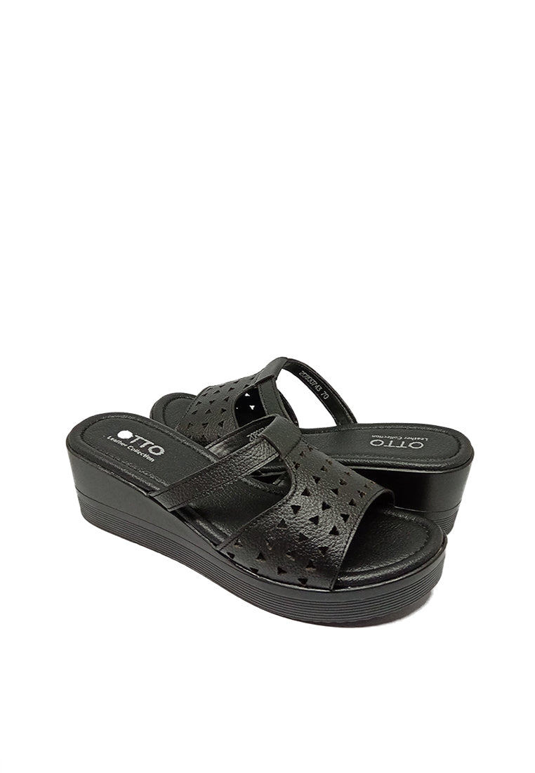 PERFORATED WEDGE SANDALS